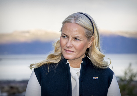 Упомянутая в файлах Эпштейна кронпринцесса Норвегии принесла извинения