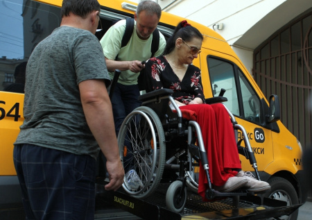 Стало известно, с кем осталась тяжелобольная дочь Баталова