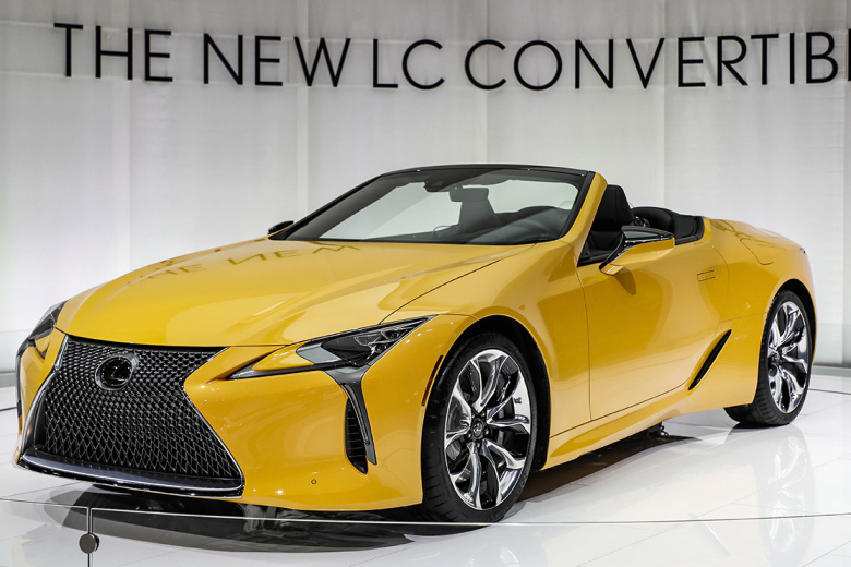 Автомобиль Lexus LC