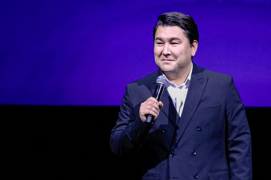 Азамат Мусагалиев