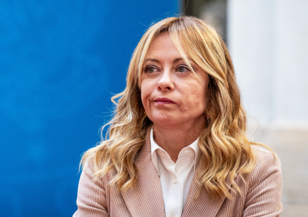 Итальянский лидер заскучала на открытии Олимпиады и уснула