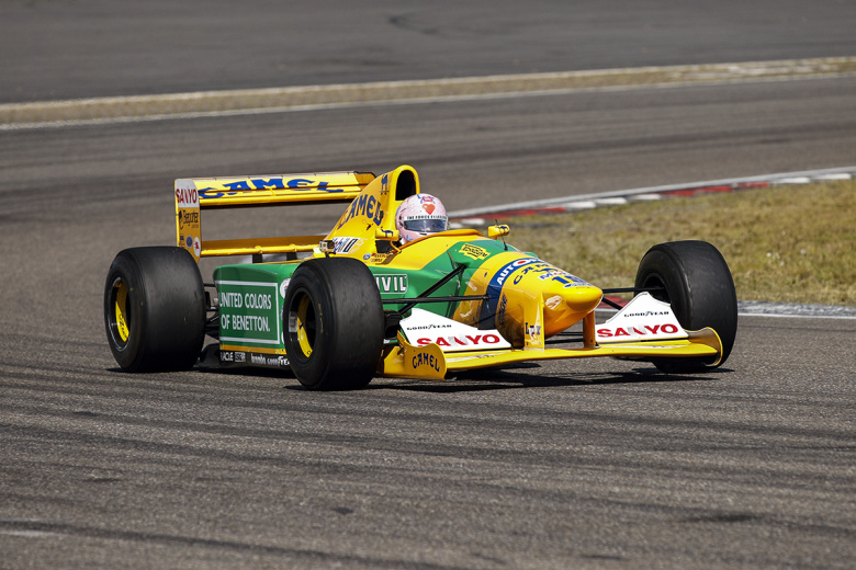 Гоночный автомобиль Benetton B192