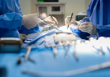 Врачи «достали» из ребенка ложку длиной 14 см