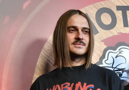 Долги, критика СВО, бизнес в РФ, США: где сейчас лидер Little Big Прусикин