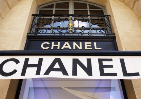 Люксовый дом Chanel обратился в российское ведомство