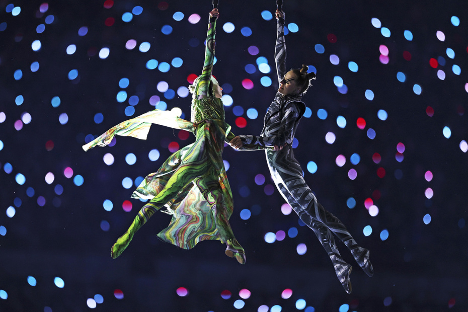 Церемония открытия XXV зимних Олимпийских игр на стадионе «Сан-Сиро» в Милане