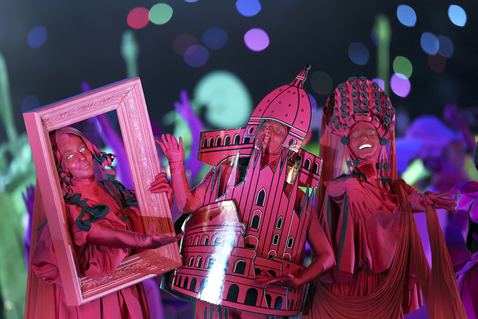 Церемония открытия XXV зимних Олимпийских игр на стадионе «Сан-Сиро» в Милане