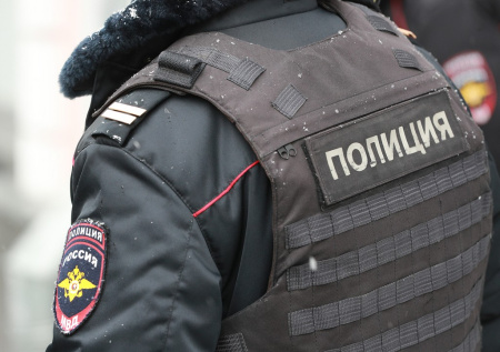 Полицейский спас пенсионерку и ее питомцев из пожара в российском регионе