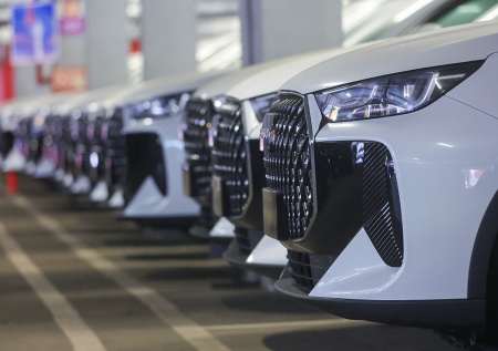 Автоэксперты раскрыли причину роста цен на авто из КНР