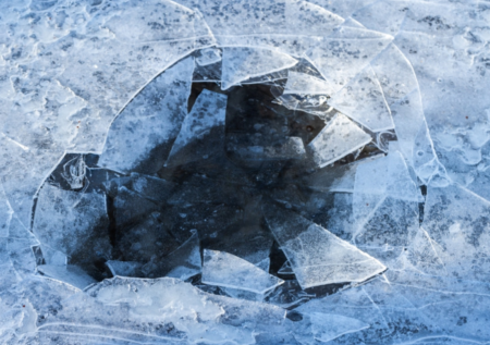 Тело ребенка вытащили из брянской реки