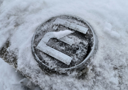 Россияне обнаружили серьезную проблему в электромобилях Evolute