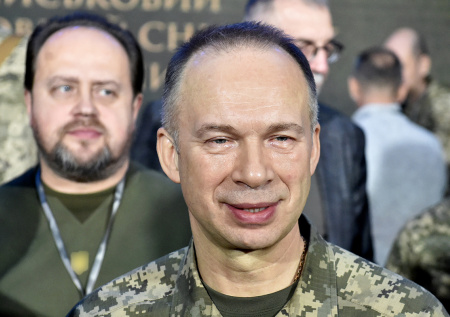 Приемный сын Сырского рассказал о своих отношениях с отчимом