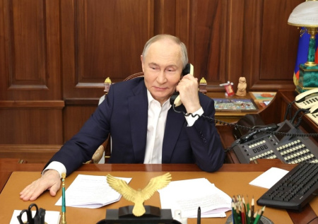 Путин провел телефонный разговор с лидером соседнего государства