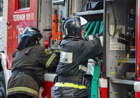 Жители Новосибирска начали задыхаться от жуткой вони из-за пожара на свалке
