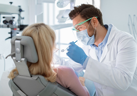 Стоматолог рассказал, как часто нужно проверять здоровье зубов