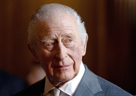 Карл III задействовал охрану с снайперскими винтовками ради рыбалки