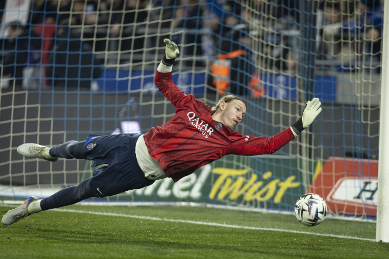 Матвей Сафонов