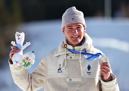 В ГД заявили о нарушении правил лыжником, отнявшим медаль у Коростелева