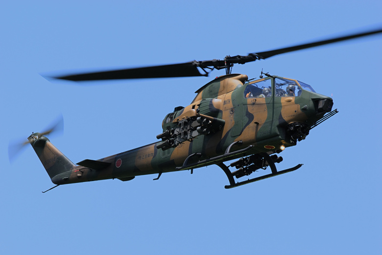 Военный вертолет AH-1S Cobra