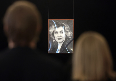 Слезы дочери, скорбь вдовца: в Вахтанговском театре простились с Чиповской