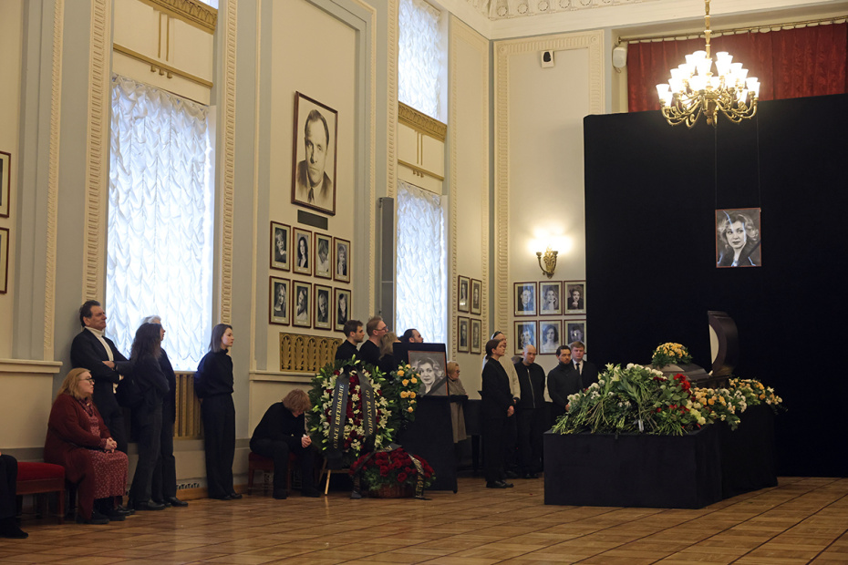 Церемония прощания с заслуженной артисткой России Ольгой Чиповской