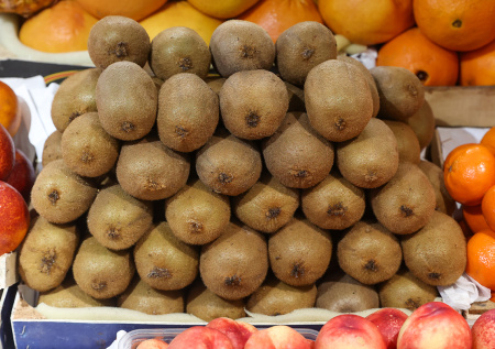 Диетолог раскрыл главную пользу киви для здоровья