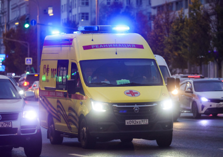 В Москве школьница попала в реанимацию после удара током от турникета