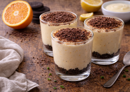 Быстрый десерт из пачки печенья, лимона и апельсина: молочный, нежный и без духовки