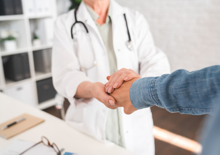 Онколог назвал важный этап для выхода пациента в ремиссию