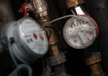 Как россиян обманывают с поверкой счетчиков: составлен список уловок