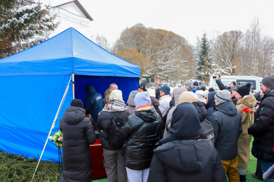 Прощание с девятилетним мальчиком Пашей Тифитулиным в Санкт-Петербурге