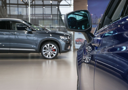 Автопоставки из Китая в Россию рухнули на 44%