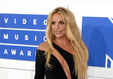 Бритни Спирс заключила «историческую сделку»