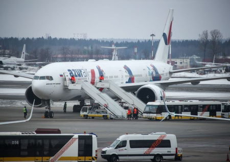 Стала известна причина массовых задержек рейсов Azur Air