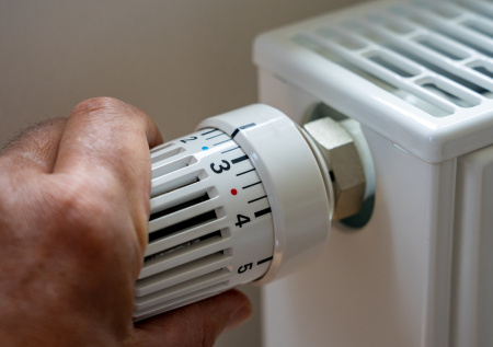 Эксперт ЖКХ рассказал, как не допустить пожара из-за обогревателя