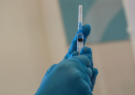 Популярная вакцина оказалась способна снизить риск деменции