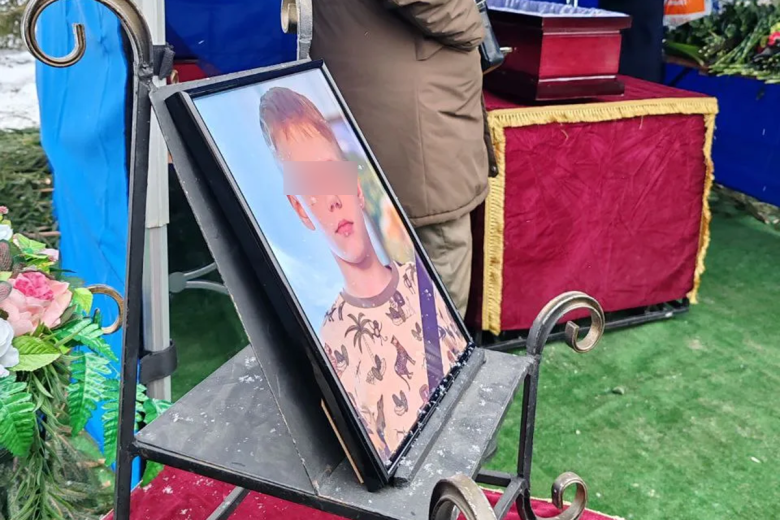 Прощание с девятилетним мальчиком Пашей Тифитулиным в Санкт-Петербурге