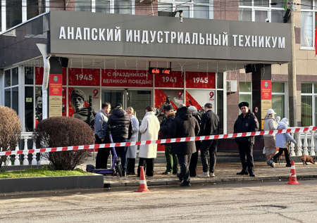 Директор техникума рассказала подробности гибели охранника в Анапе