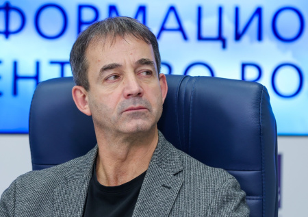 Певцов объяснил, почему не возглавит Школу-студию МХАТ вместо Богомолова