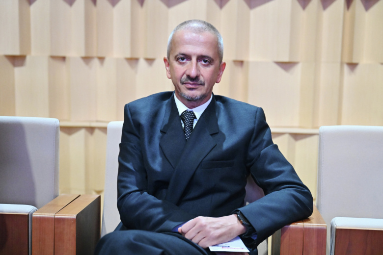 Константин Богомолов