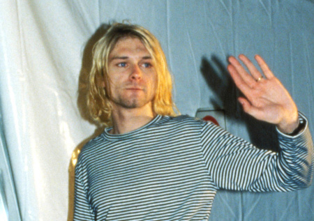 Жидкость в легких, кровь в глазах: Курт Кобейн был убит, а не покончил с собой?