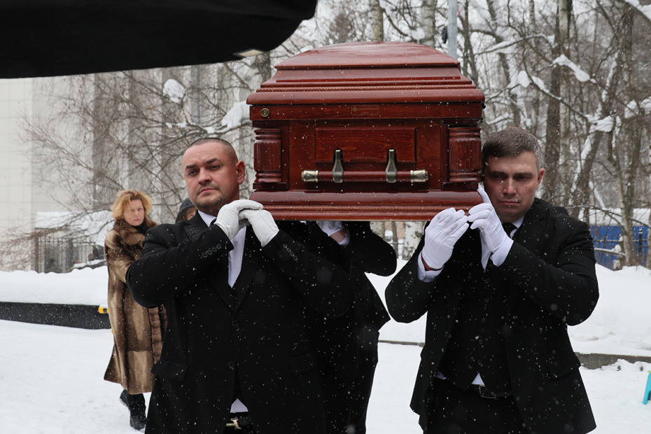 Церемония прощания с заслуженным юристом России Генрихом Падвой в Москве