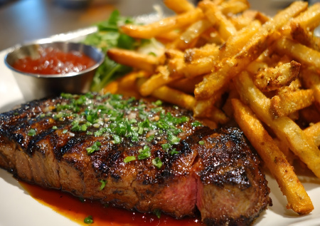 Кардиолог перечислила продукты, повышающие риски внезапной смерти