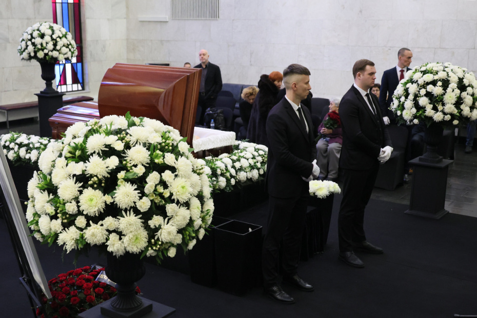 Церемония прощания с заслуженным юристом России Генрихом Падвой в Москве