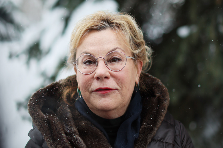 Почетный адвокат России Елена Меньшикова на церемонии прощания с адвокатом Генрихом Падвой