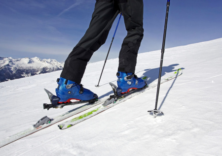 Врач рассказал, почему полезны прогулки на лыжах