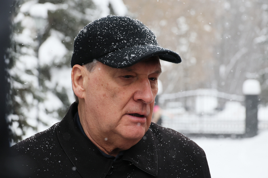 Заслуженный юрист Российской Федерации, доктор юридических наук, профессор адвокат Алексей Александров на церемонии прощания с заслуженным юристом России Генрихом Падвой в Москве