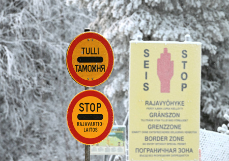 Пьяный швед пытался прорваться в Россию на угнанной машине