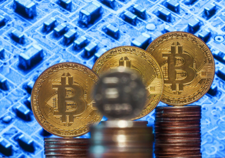 Аналитик оценил риск блокировки в ЕС криптовалютных транзакций из России