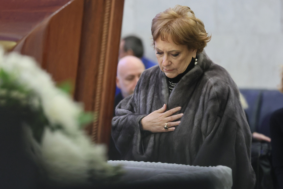 Президент Федеральной палаты адвокатов Светлана Володина на церемонии прощания с заслуженным юристом России Генрихом Падвой в Москве